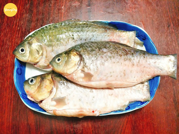 Sơ chế cá diếc