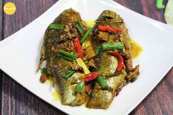 Thành phẩm cá diếc kho nghệ