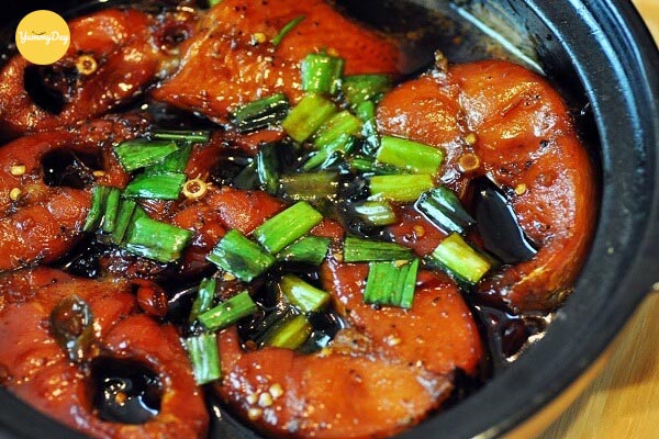 Món cá diêu hồng kho thơm chuẩn vị quê nhà