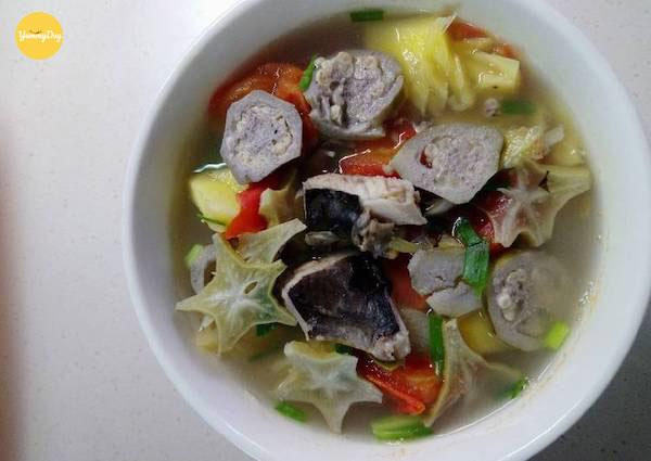Nồi cá đuối nấu canh chua hoàn thành