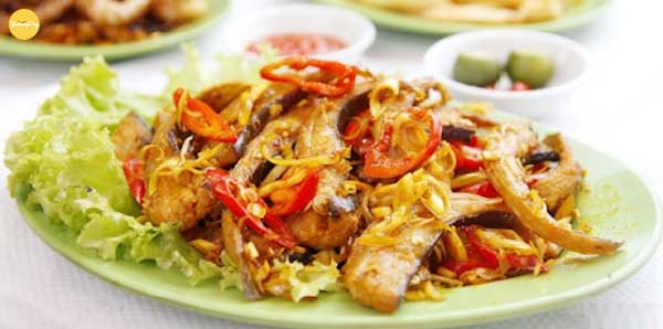 Cá đuối xào lăn thơm ngon bổ dưỡng