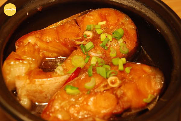 Kho cá hú với thơm