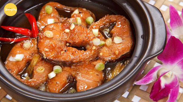 Món cá lăng kho tộ hết sức thơm ngon