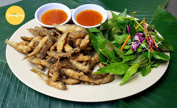Cá linh chiên giòn sốt mắm me hấp dẫn
