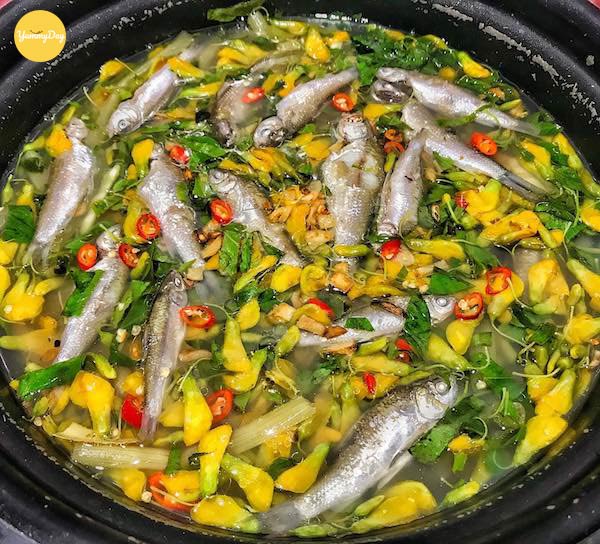 Canh chua cá linh bông điên điển