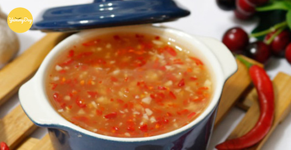 Làm nước sốt chấm cá lóc hấp