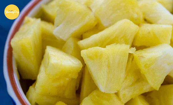 Thơm bạn cũng cắt miếng vừa ăn