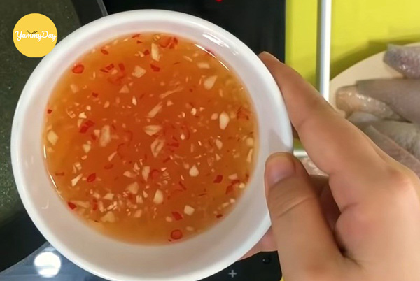 Nước mắm chua ngọt đã sẵn sàng
