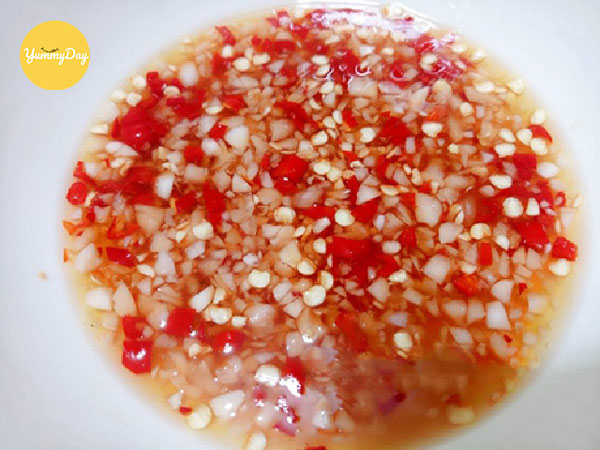 Làm nước mắm tỏi nhìn đã phát thèm