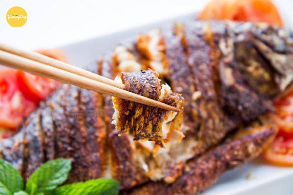 Cá mó chiên giòn đơn giản mà ngon
