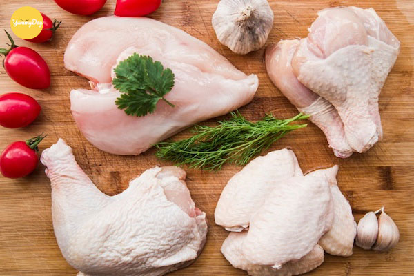 Lựa chọn thịt gà tươi ngon