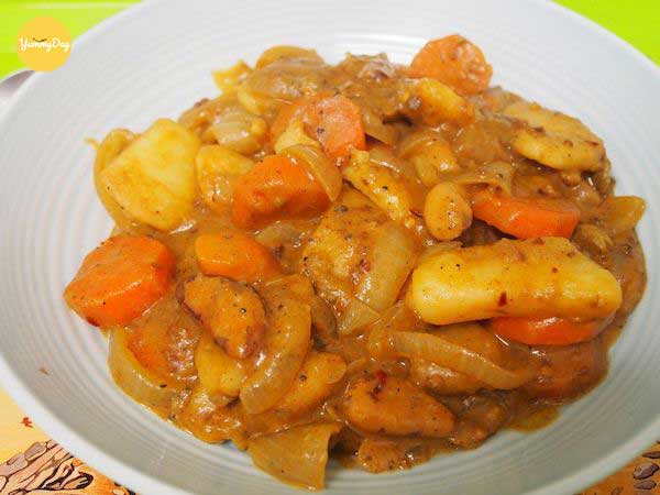 Cà ri tôm khoai tây cà rốt ngon đã