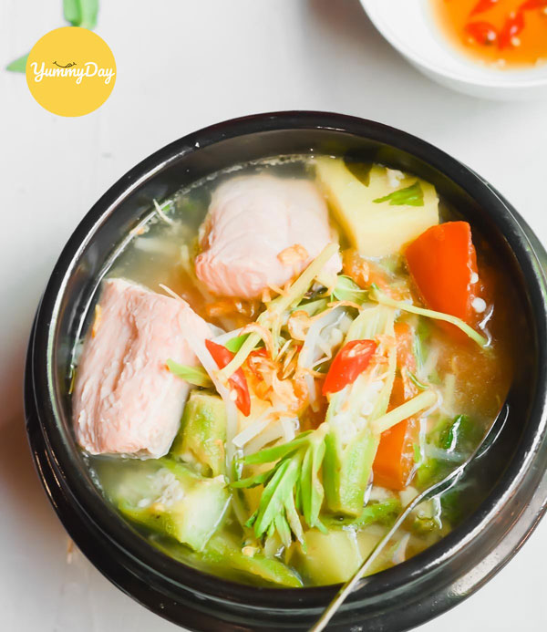 Thưởng thức Cá tầm nấu canh chua thanh mát cơ thể