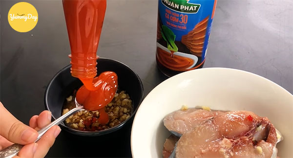 Làm nước mắm tỏi ớt