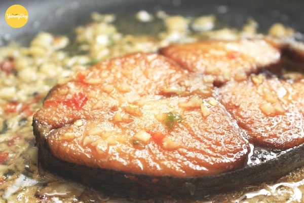 Thành phẩm cá thu chiên nước mắm