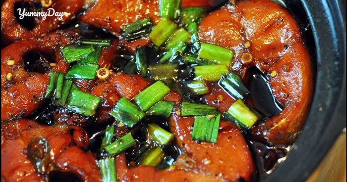 Thực hiện món cá thu kho tiêu bổ dưỡng cho sức khỏe