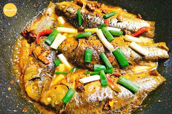 Cách làm cá rô kho nghệ cũng rất đơn giản
