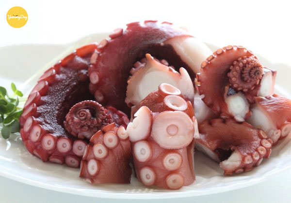 Bạch tuộc hấp bia ngon, giòn