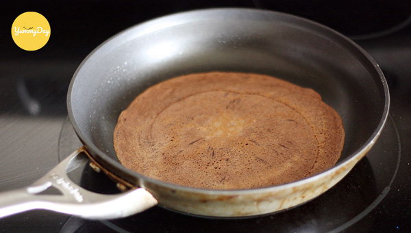 Đổ bánh crepe