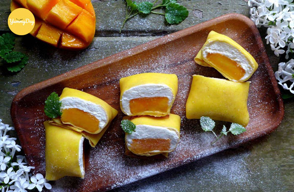 Chuẩn bị làm bánh crepe xoài thôi