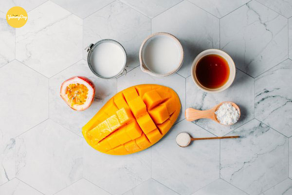 Một vài nguyên liệu cho món bánh flan xoài
