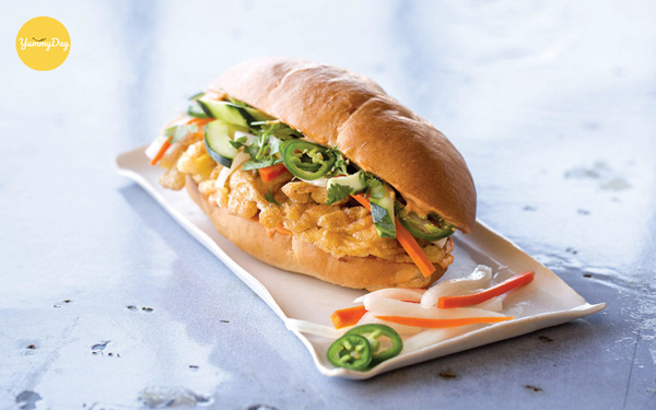 Bánh mì pate trứng ngon đặc biệt