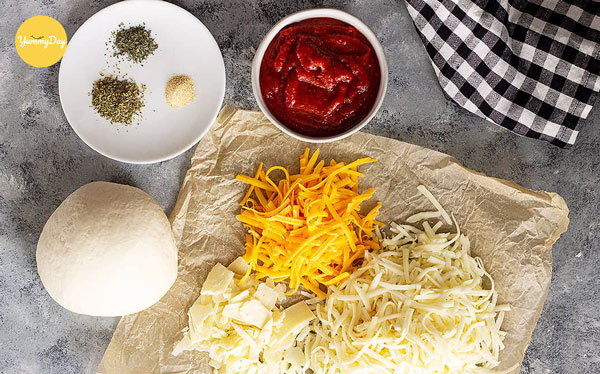 Làm pizza truyền thống chuẩn phong cách Ý