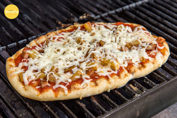 Nướng bánh pizza bò dứa lần 2