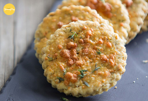 Bánh quy mặn thơm vị phô mai cheddar