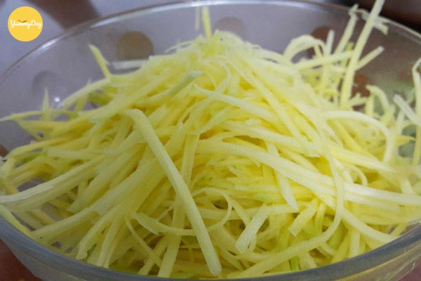 Bào xoài thành sợi
