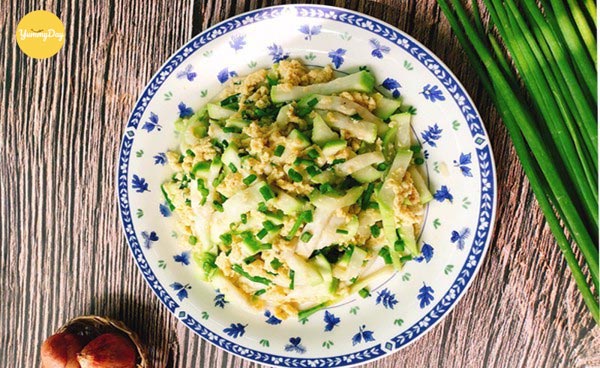 Bầu xào trứng là món ăn thơm ngon đầy dinh dưỡng mà lại dễ chế biến