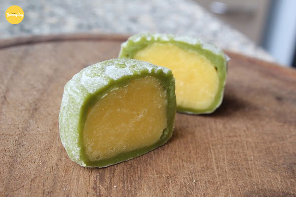Bánh dẻo trung thu trà xanh ngập tràn nhân đậu xanh