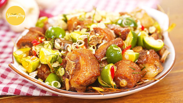 Đuôi heo chiên giòn sốt mắm tắc ăn cực thích