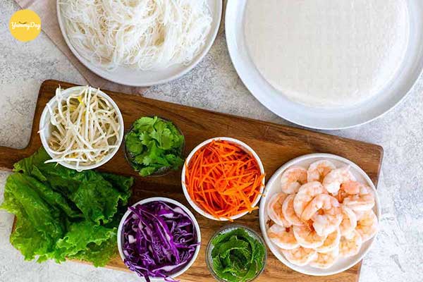 Các nguyên liệu không thể thiếu cho món gỏi cuốn tôm thịt.