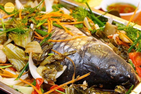 Cá chép om dưa là một lựa chọn cho món lẩu không thể bỏ qua