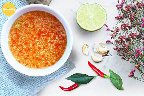 Nước chấm ăn cùng nghêu hấp sả 
