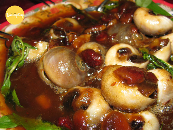 Làm món ốc mỡ xào me đậm vị