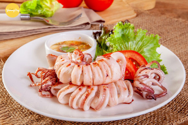 Cách làm mực hấp bia siêu đơn giản