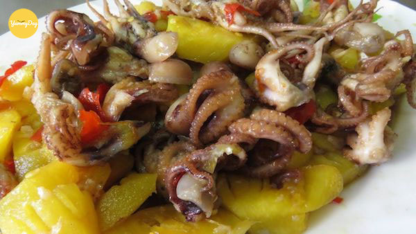 Mực xào dứa chua ngọt