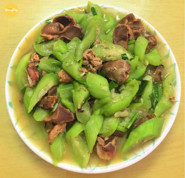 Cách làm mướp xào lòng gà vô cùng đơn giản