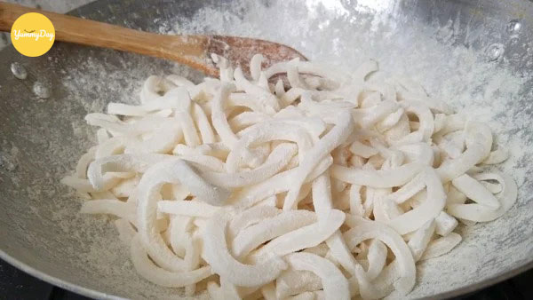 Sên cơm dừa