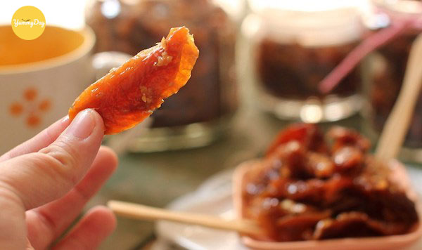 Miếng mứt khế nhìn siêu ngon