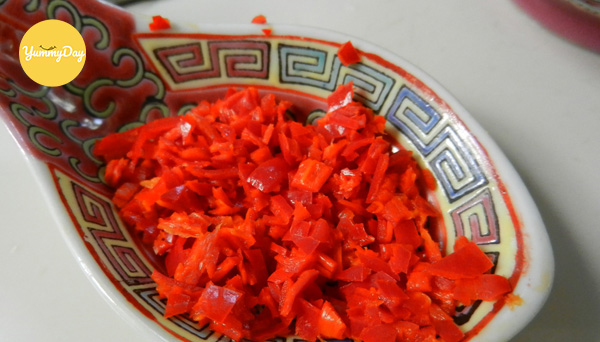 Ớt bạn nhớ bỏ hạt hết nhé