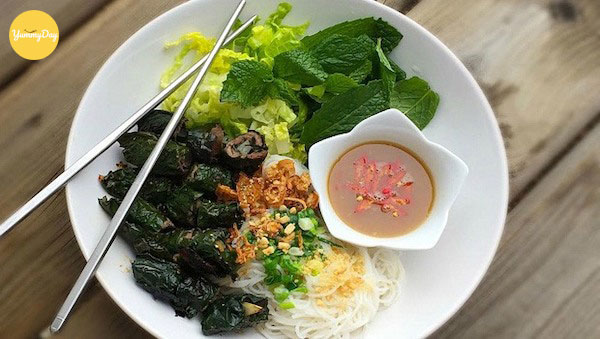 Món thịt heo nướng lá lốt thơm ngon khó cưỡng