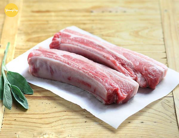 Chuẩn bị thịt ba chỉ ngon để làm thịt heo quay