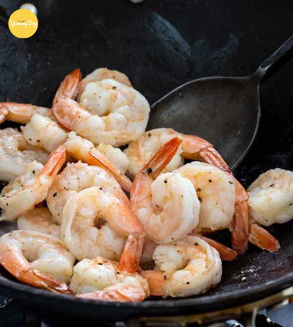 Cách làm món tôm xào chua ngọt ngon mê ly