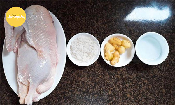 Khử mùi hôi ở vịt bằng muối, gừng và rượu trắng