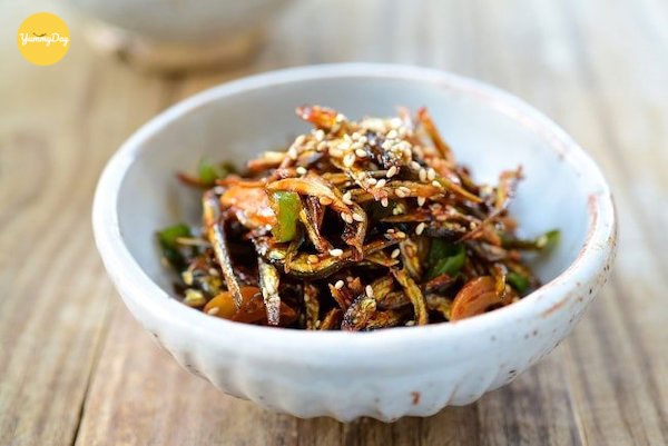 Cá cơm kho tiêu ngon ơi là ngon