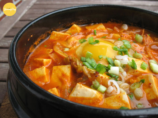 Canh kim chi trứng ngon ơi là ngon
