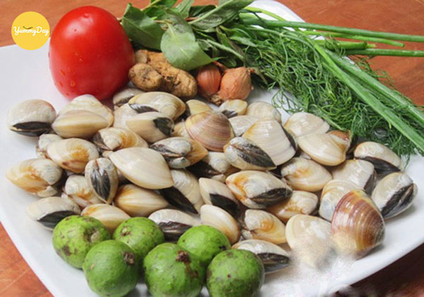 Nguyên liệu cho món canh nghêu nấu chua với sấu